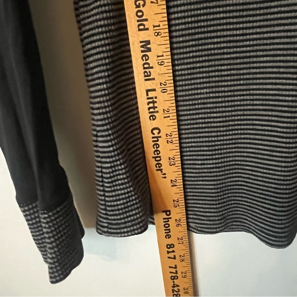 Columbia Long Sleeve Top Women’s size XL Unisex Ribbed Striped Black Gray - Picture 8 of 9